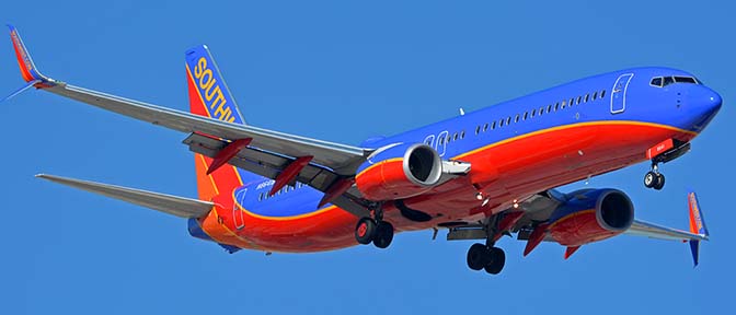 Southwest 737-8H4 N8641B, Phoenix Sky Harbor, November 27, 2017